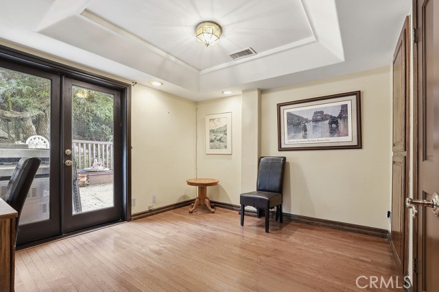 Detail Gallery Image 17 of 46 For 24300 Sylvan Glen, Calabasas,  CA 91302 - 5 Beds | 3 Baths