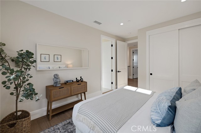 Detail Gallery Image 68 of 75 For 1820 9th St, Manhattan Beach,  CA 90266 - 6 Beds | 6/1 Baths