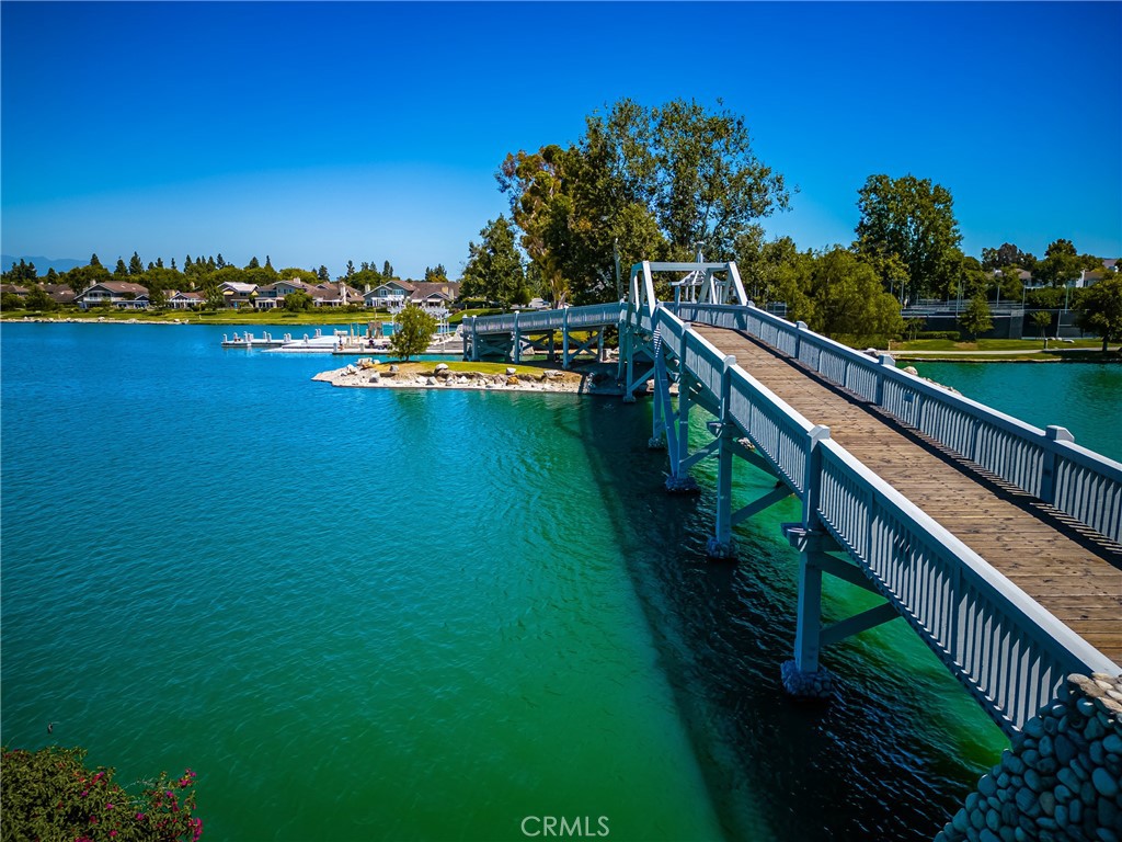 https://media.crmls.org/medias/4a73f341-459b-48a0-a955-f7401a87568d.jpg?preset=X-Large