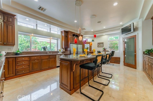 801 S Michillinda Avenue, Pasadena CA: https://media.crmls.org/medias/4a749120-bba8-470b-9f05-23247cb2db65.jpg