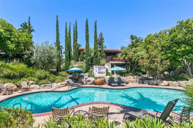 1364 Park Plaza Drive, Long Beach CA: https://media.crmls.org/medias/4a754871-f027-47e5-8e46-3bf9def6862b.jpg