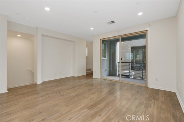 175 Cadence, Irvine CA: https://media.crmls.org/medias/4a769218-7777-48c1-9ff7-37d0527ec076.jpg