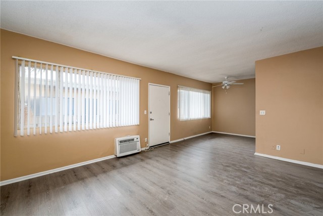 Detail Gallery Image 6 of 19 For 17931 Devonshire St #24,  Northridge,  CA 91325 - 2 Beds | 1/1 Baths