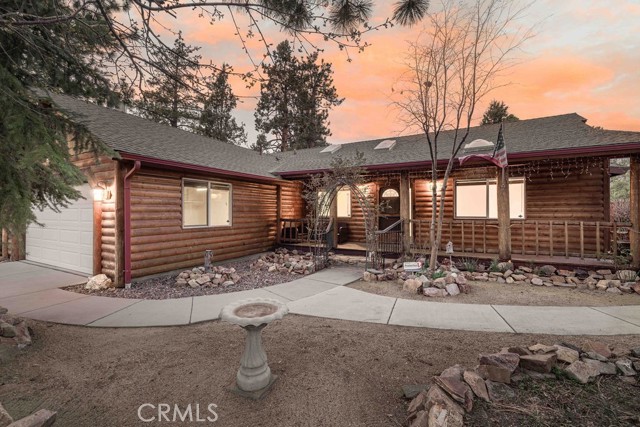 Detail Gallery Image 2 of 49 For 457 E Mountain View, Big Bear City,  CA 92314 - 3 Beds | 2 Baths