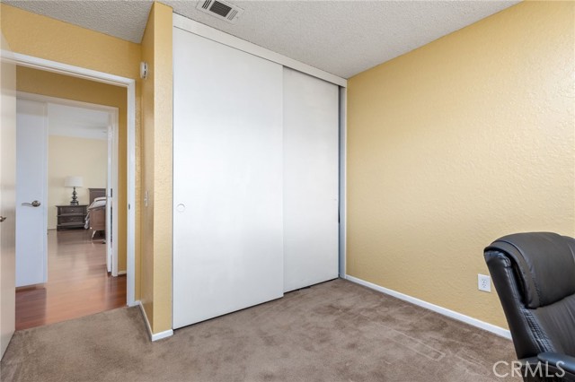 Detail Gallery Image 12 of 26 For 12075 Harclare Dr, Moreno Valley,  CA 92557 - 3 Beds | 2 Baths