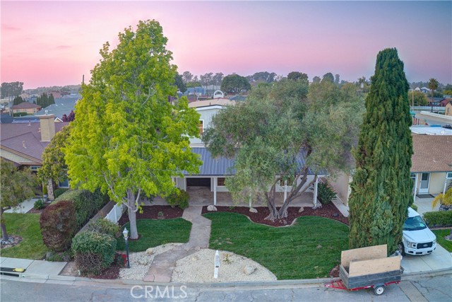 225 Soares Avenue, Santa Maria CA: https://media.crmls.org/medias/4a78b192-75f2-4415-a0d9-2b2aed7e26a5.jpg