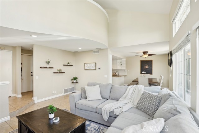 1 Buttercup, Rancho Santa Margarita CA: https://media.crmls.org/medias/4a78f4cd-0469-4e5c-9e28-268fbf4da1e6.jpg