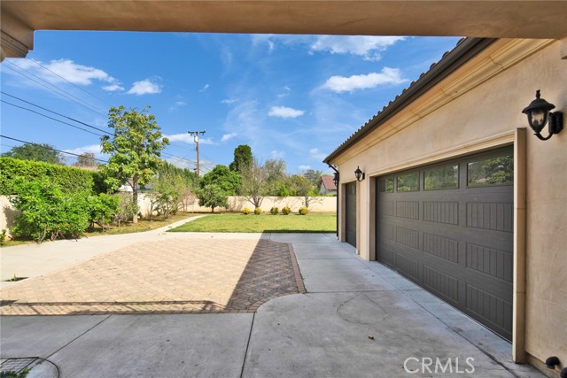 Detail Gallery Image 17 of 73 For 315 E Camino Real Ave., Arcadia,  CA 91006 - 5 Beds | 6 Baths