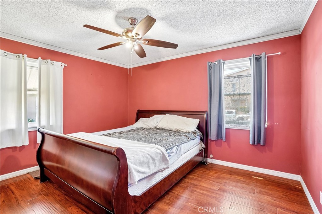 https://media.crmls.org/medias/4a790431-ec51-4c1c-bed1-d950feeb84fd.jpg?preset=X-Large