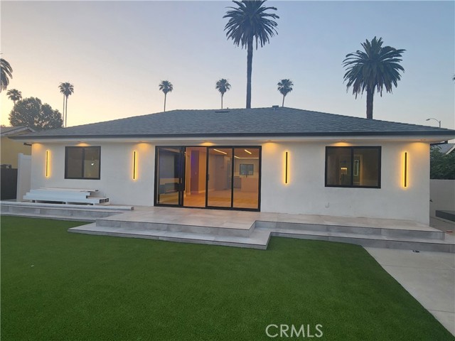 20522 Sherman Way, Winnetka CA: https://media.crmls.org/medias/4a79fe51-75f7-4384-8f83-ea701827ad43.jpg