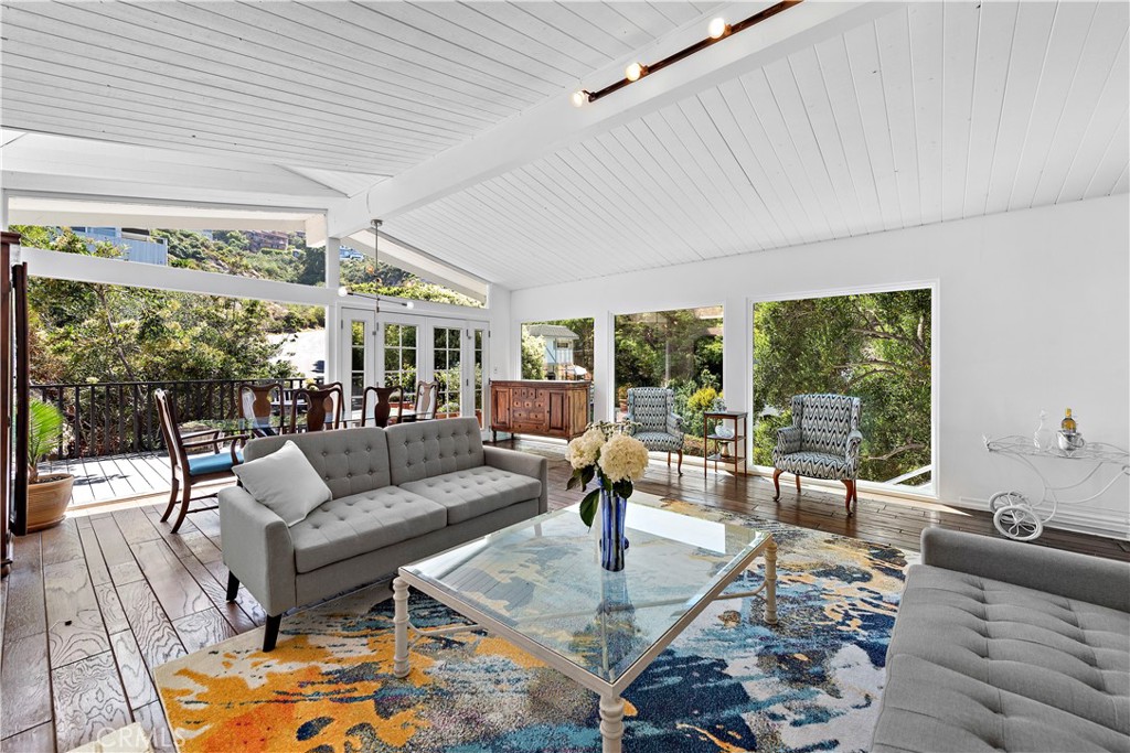 862 Summit Drive, Laguna Beach, CA 92651
