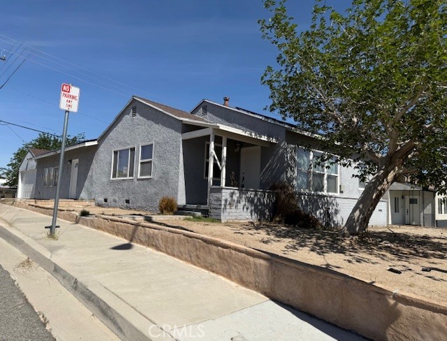 520 Mount Vernon Avenue, Barstow CA: https://media.crmls.org/medias/4a7b98d5-2f63-4a5e-b823-73f5095ae559.jpg