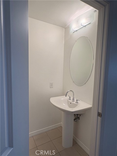 4050 Glencoe Avenue, Marina del Rey CA: https://media.crmls.org/medias/4a7bcaf1-7f29-46d4-a81b-44b349f098c3.jpg