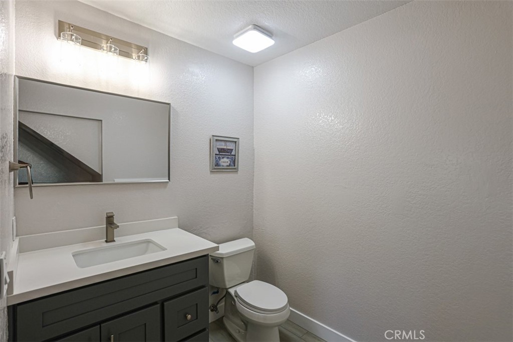 https://media.crmls.org/medias/4a7c29cd-dcdf-492c-adb2-c55396a7202c.jpg?preset=X-Large