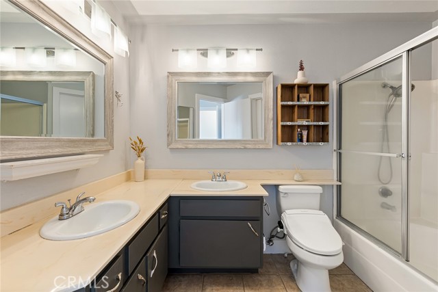 Detail Gallery Image 12 of 20 For 1175 Tivoli Ln #84,  Simi Valley,  CA 93065 - 2 Beds | 2/1 Baths
