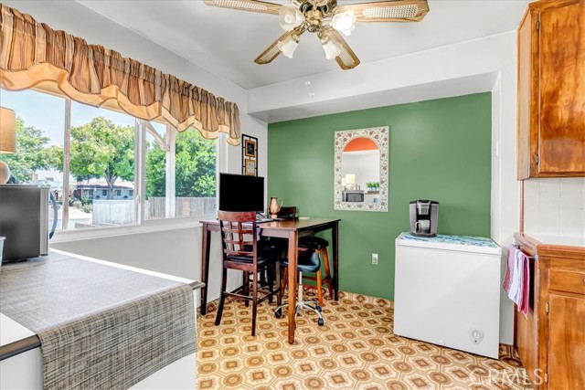 4825 Putter Lane, Bakersfield CA: https://media.crmls.org/medias/4a7c9334-ae72-4387-9503-dafcf4ff7364.jpg