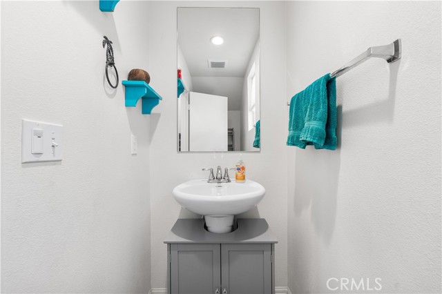 2436 Lugar Bonito Court, Rosamond CA: https://media.crmls.org/medias/4a7c9838-5ce8-41df-975c-b55c38e12f2f.jpg