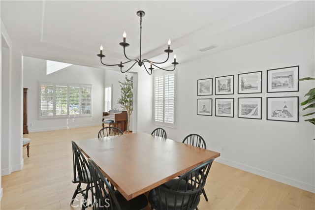 Detail Gallery Image 20 of 74 For 35987 Corte Renata, Murrieta,  CA 92562 - 5 Beds | 4 Baths