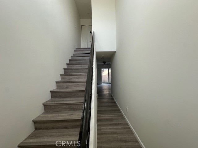 https://media.crmls.org/medias/4a7df323-6f7b-4c7c-af9d-471f0480f430.jpg?preset=X-Large