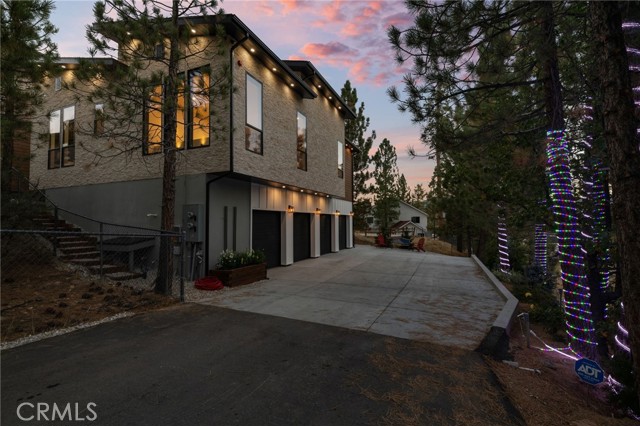 807 Cameron Drive, Big Bear Lake, CA 92315