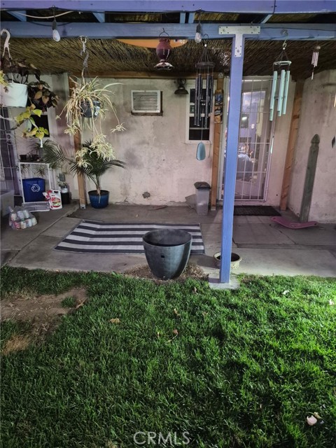 Detail Gallery Image 5 of 10 For 4010 Witt, Riverside,  CA 92501 - 2 Beds | 2 Baths