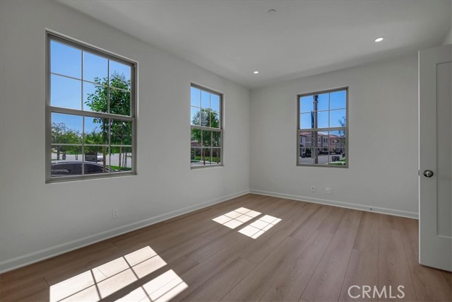 228 Birdseye, Irvine CA: https://media.crmls.org/medias/4a7e9479-aaf1-4e05-a3fa-bfeff76bf0c1.jpg