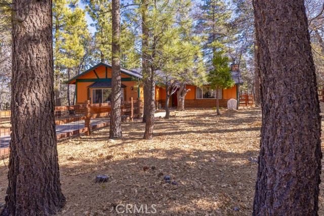 Detail Gallery Image 3 of 34 For 1750 Angels Camp Rd, Big Bear City,  CA 92314 - 3 Beds | 2 Baths