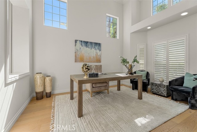 Detail Gallery Image 32 of 75 For 27153 Woodbluff Rd, Laguna Hills,  CA 92653 - 5 Beds | 4/1 Baths