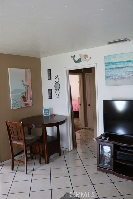 3641 W Oak Avenue, Fullerton CA: https://media.crmls.org/medias/4a803dc2-5d90-414f-b579-5535439254be.jpg