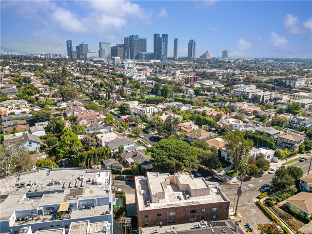 Detail Gallery Image 3 of 37 For 1567 Westholme Ave 4a,  Los Angeles,  CA 90024 - 2 Beds | 2/1 Baths