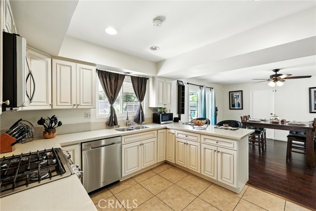 2842 Pietro Drive, Hacienda Heights CA: https://media.crmls.org/medias/4a80a74b-6487-421a-bc63-b12d12171205.jpg