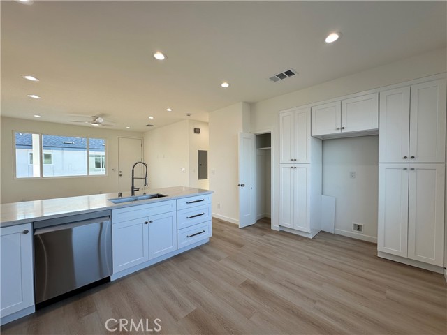 Image 39 of 63 For 6168 Briercrest Avenue