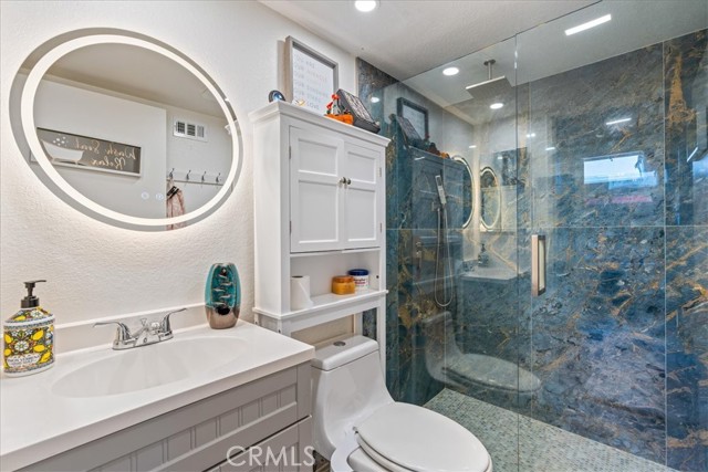 Detail Gallery Image 34 of 44 For 27766 Emerald #4,  Mission Viejo,  CA 92691 - 2 Beds | 2/1 Baths