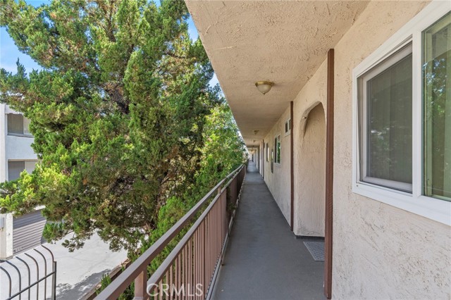 Detail Gallery Image 14 of 28 For 5412 Lindley Ave #108,  Encino,  CA 91316 - 3 Beds | 2 Baths
