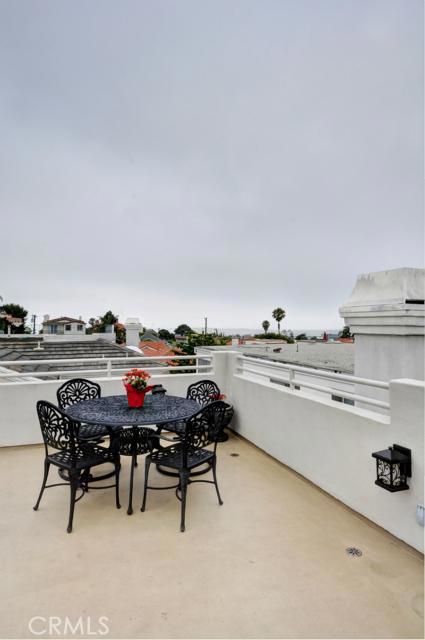 513 Juanita Avenue, Redondo Beach, California 90277, 3 Bedrooms Bedrooms, ,2 BathroomsBathrooms,Residential,Sold,Juanita,SB13146533