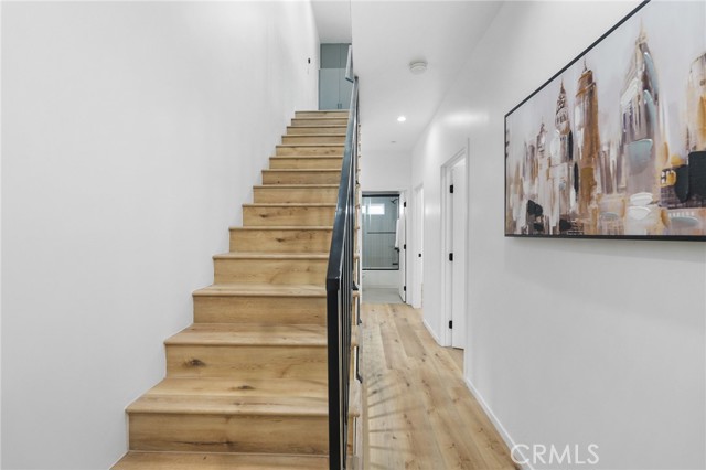 Detail Gallery Image 13 of 24 For 119 S Coroando St #1/2,  Los Angeles,  CA 90057 - 3 Beds | 2 Baths