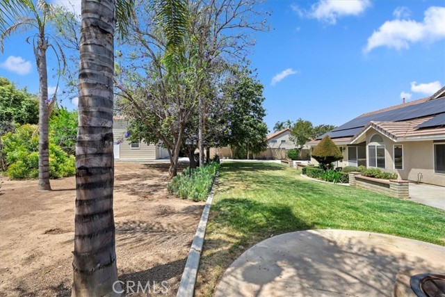 10854 Beltramo Circle, Riverside CA: https://media.crmls.org/medias/4a8374d2-d82e-4f2b-8a5f-e36c857e0b70.jpg