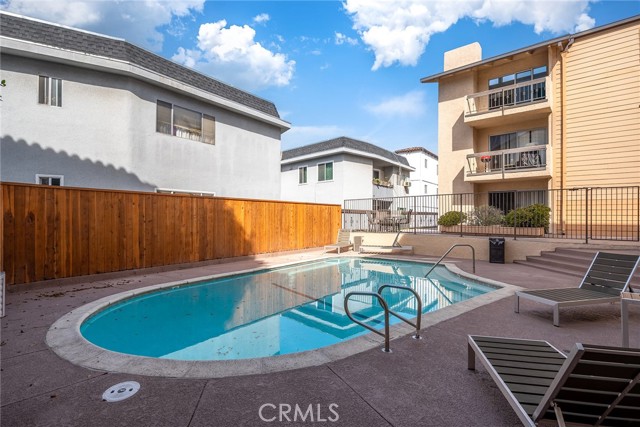 6151 Canterbury Drive, Culver City CA: https://media.crmls.org/medias/4a842c60-0195-4f87-a7a3-daf9406d88fa.jpg