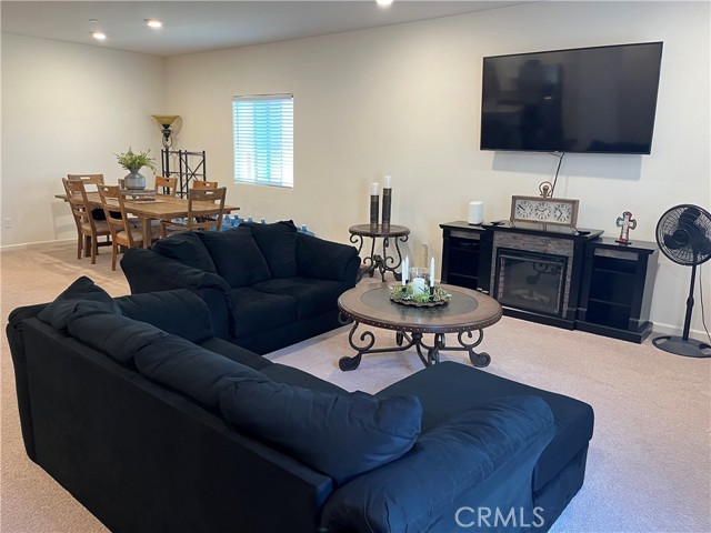 Detail Gallery Image 19 of 48 For 665 Phelps Dr, Merced,  CA 95348 - 4 Beds | 2 Baths