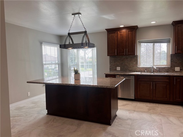 Detail Gallery Image 7 of 25 For 935 N 1st, Upland,  CA 91786 - 3 Beds | 2 Baths