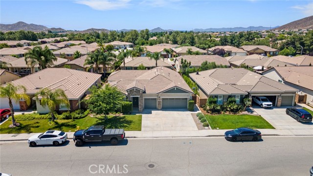 29409 Lake Hills Drive, Menifee CA: https://media.crmls.org/medias/4a84f4cf-a3b3-4ddd-b0a1-8eb343ea3e42.jpg