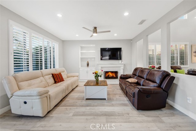11226 Ravenna Lane, Porter Ranch CA: https://media.crmls.org/medias/4a85686f-3bf2-401b-bdbf-17a84ef48ae9.jpg