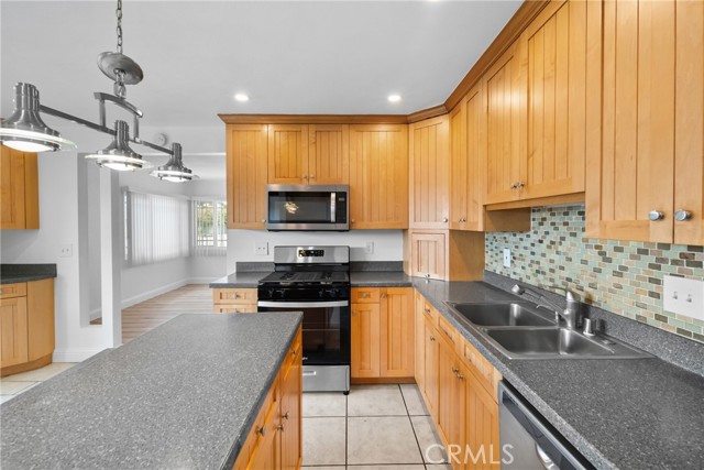 1020 W Cherry Avenue, Lompoc CA: https://media.crmls.org/medias/4a85f5b6-878d-48e7-b4e7-c4a764ceb156.jpg