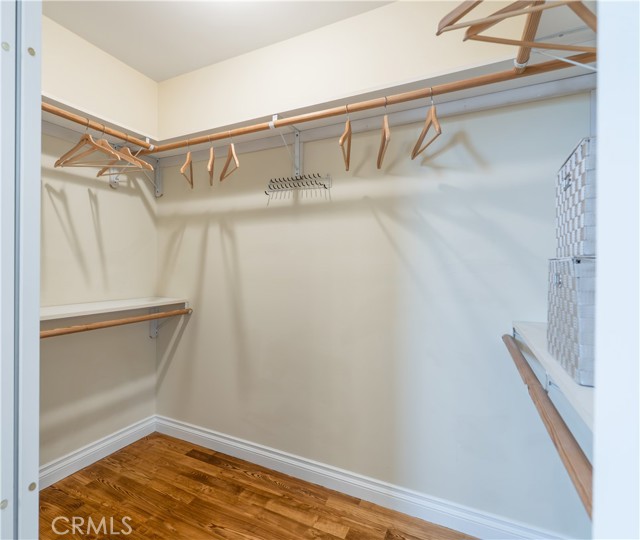 427 Stanford Road, Burbank CA: https://media.crmls.org/medias/4a863fcd-76e0-4352-a573-44e6dc79d640.jpg