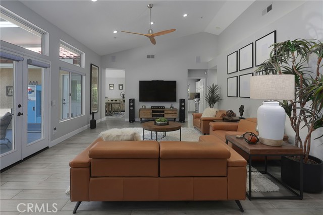 24632 Stagg Street photo 6