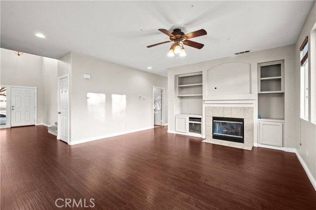 Detail Gallery Image 16 of 58 For 4028 Portola, Palmdale,  CA 93551 - 5 Beds | 3 Baths