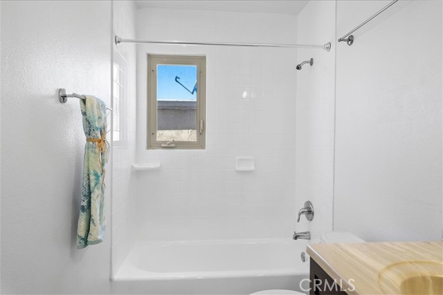 838 19th Street, Hermosa Beach, California 90254, 3 Bedrooms Bedrooms, ,2 BathroomsBathrooms,Residential,Sold,19th,SB21269402