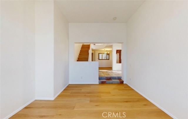 Detail Gallery Image 16 of 40 For 19 Sorbonne, Westminster,  CA 92683 - 5 Beds | 3 Baths