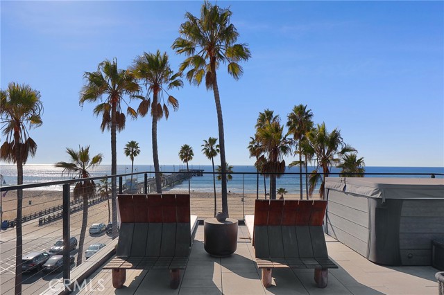 3011 Ocean Front Walk, Venice CA: https://media.crmls.org/medias/4a8810e1-9c3c-490b-a197-80ab77effb04.jpg