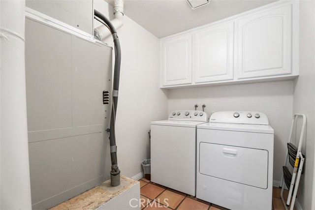 2303 Paseo Circulo, Tustin CA: https://media.crmls.org/medias/4a88aea5-6153-4840-846a-a47649af68b8.jpg
